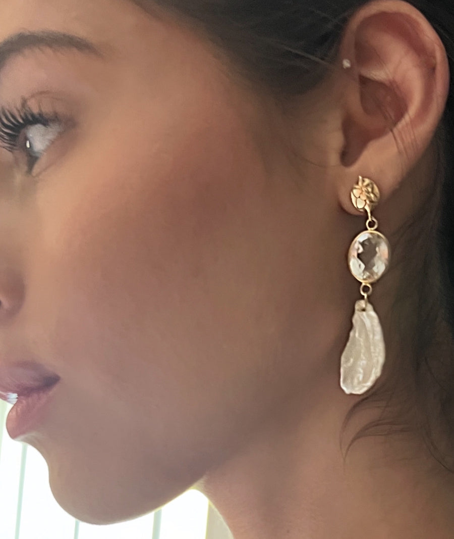 White Topaz and Keishi Pearl Earring
