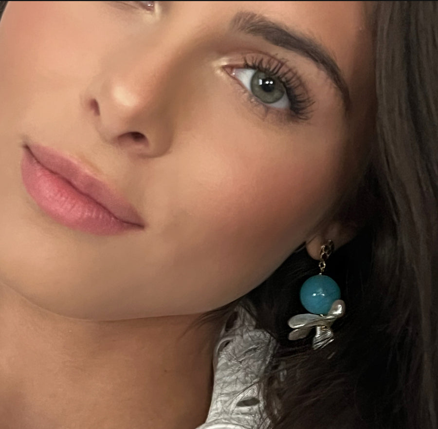 Gold and Chalcedony Fleur de Pearl Earring